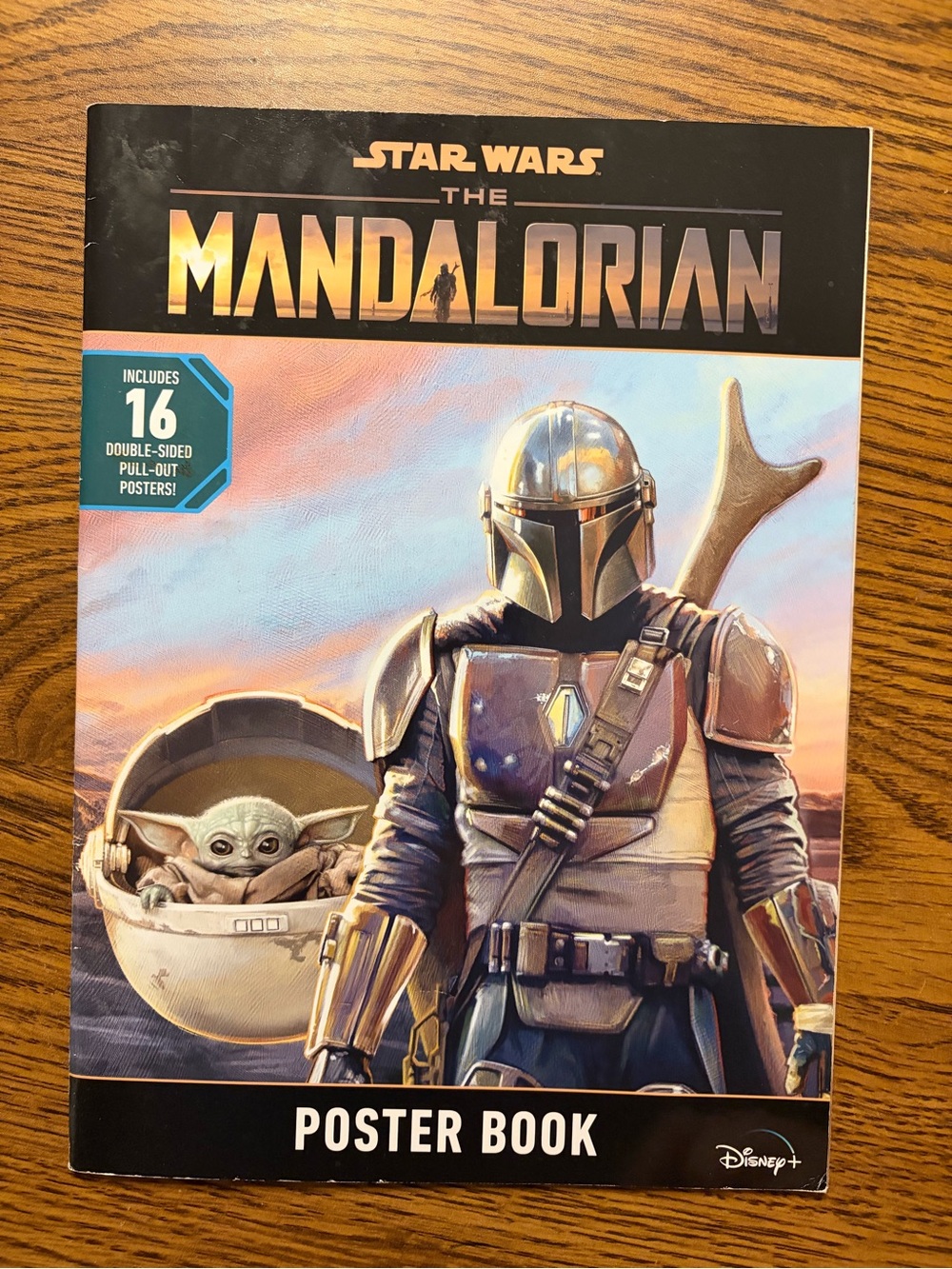 Star Wars The Mandalorian Poster Book - Metallic Armor Art